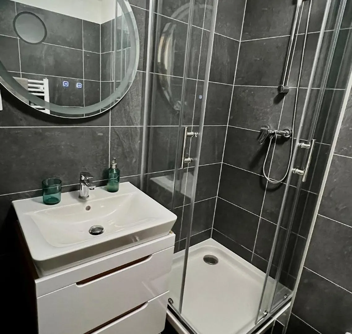 Studio Apartments Kubanske Prague